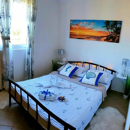 Sunset Apartment *